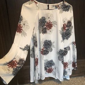 SOLD Daniel Rainn bell sleeve blouse